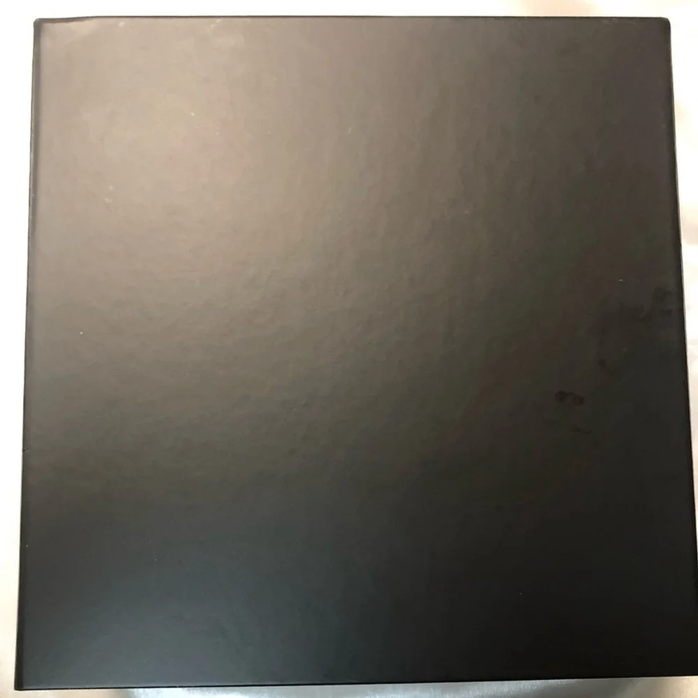 Chanel Box and Tissue Paper - Authentic - Picture 5 of 8